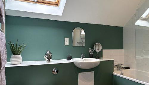 St Johns Penthouse Serviced Apartment, Bridgnorth - Foto 5, Shower