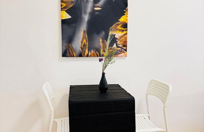 Cozy 3BR Apt with Garden Sleeps 10 - Foto 60