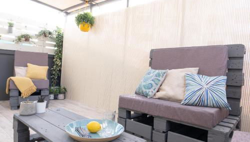 Apartamento de diseño centrico con terraza espectacular - Photo 2