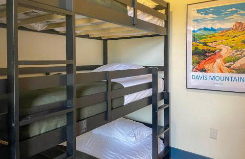 Southwest Escape in Fort Davis Walk to Dining! - Foto 14