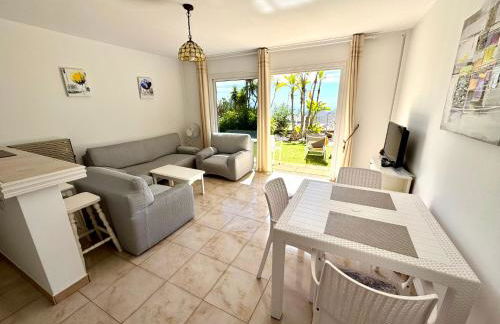 Villa Casa Lilo, en jardin grande,con una gran piscina, con pérgola y barbacoa - Foto 40