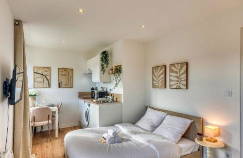 La Suite Crème - Métro D - Gare de Vénissieux - Foto 21