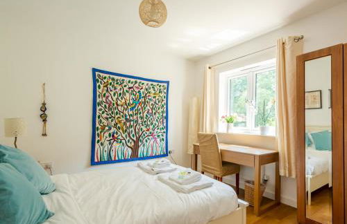 Cheerful 2-Bedroom house with Private parking - Pass the Keys - Foto 19