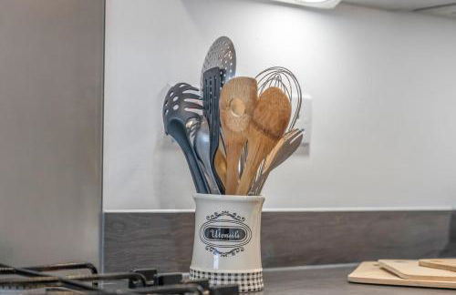 #53 Stylish 4 Bed Home 2 Full 1 Half Bath Free Parking - Foto 53