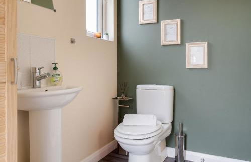 Contractor Stay Near The City Centre with Two Free Parking Spaces - Foto 8