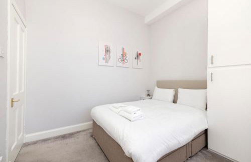 Refined 2-Bed Flat with Classic Edinburgh Charm - Foto 22