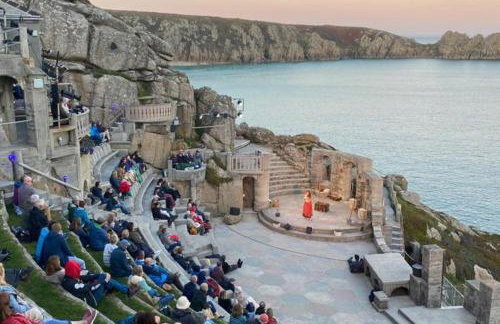 Naut Retreat, The Big Barn - Spacious & cosy cottage, walk to Porthcurno beach, Pedn Vouder & Minack Theatre - Photo 64