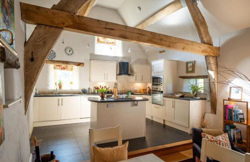 Cruck Barn Cottage - Photo 4