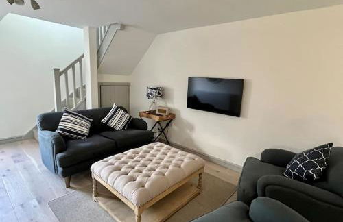 The Log Store - Photo 9