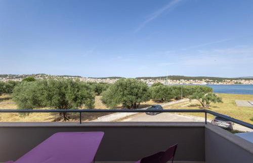 Boutique Saline Apartments - Blue - Photo 21