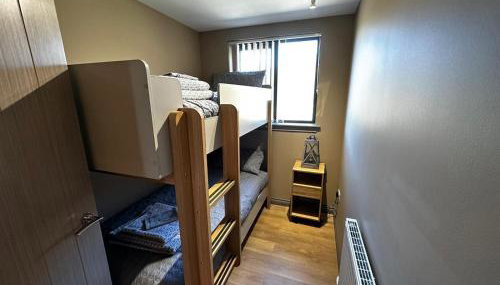 Spacious 3-Bedroom Chalet on Country Estate near Glasgow - sleeps 6 - Foto 5, towels, wardrobe