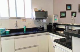 Refúgio Familiar na Enseada Guarujá Condominio Vinä Del Mar AC e Wifi - Foto 2