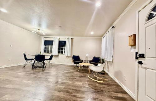 Cozy 4bed home close to everything around SF - Foto 1