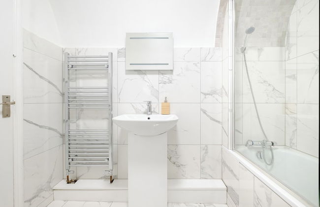 Stylish & Comfy Apartment in Marylebone - Photo 16