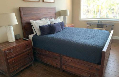 Luxury and Spacious Waterside Getaway - Foto 32