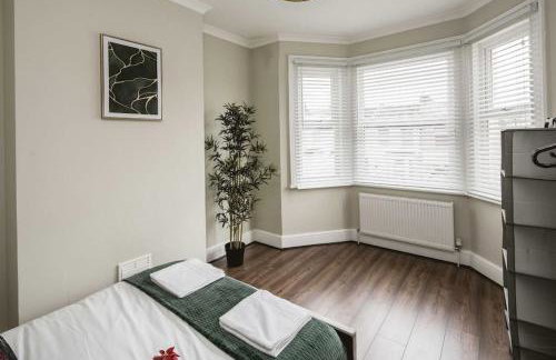 Elegant 5 bed house with parking- Photo ID Required - Foto 22