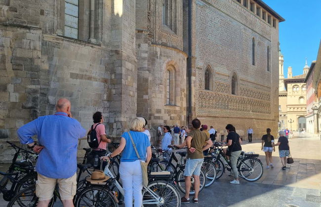 Tour en bicicleta por Zaragoza - Foto 3