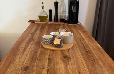 Le mas des glycines - parking privé et terrasse ombragée - Foto 15