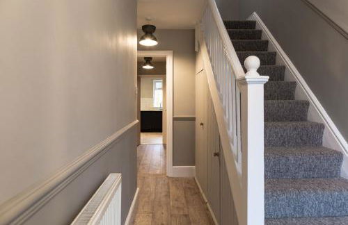 Comfortable 5-Bedroom House in Cheltenham - Foto 23