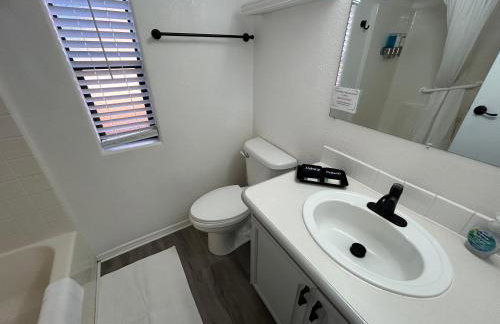 Ocean Cabin 22 with Private Hot Tub - Foto 25