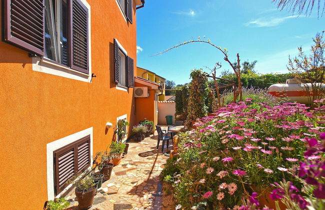 Apartment 1077 - Photo 45