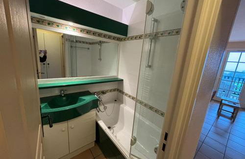 T2 Charmant avec Piscine et Vue Océan à Urrugne - FR-1-239-1084 - Foto 11