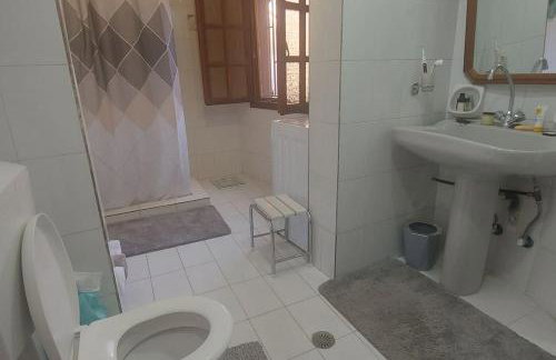 Charming Beachfront 2-bedroom house with AC - Foto 9