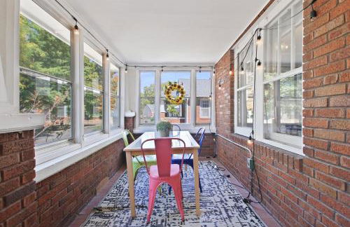 Bohemian Bungalow Pac-Man, walk downtown, pet friendly - Foto 56