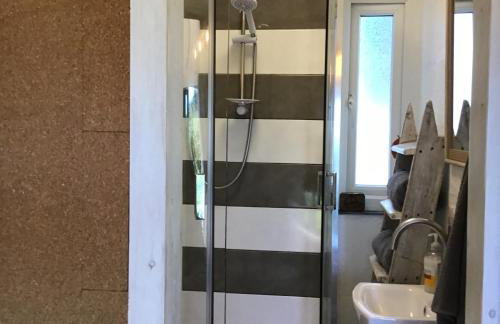 Small self contained room - Foto 3