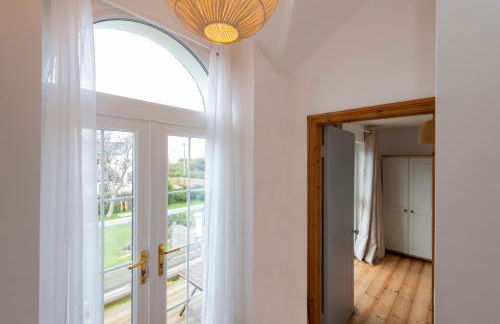 Stylish Cottage - Walk to Beach & Pubs & Fast WiFi - Foto 17