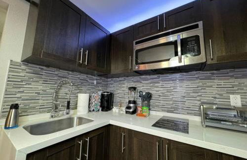 Modern condo near Fremont Street - Foto 36