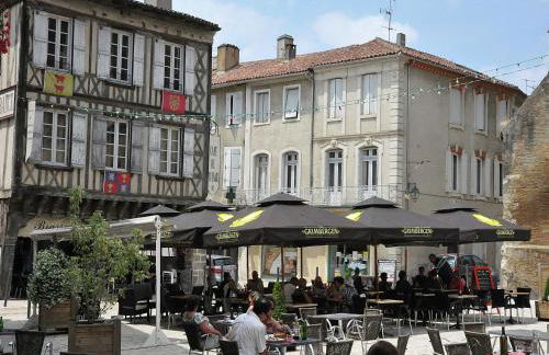 Luxurious Villa in Cazaubon with Swimming Pool - Photo 29