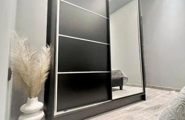 Luxury Black and White Interior Apartments & Rooftop Terrace - Foto 12