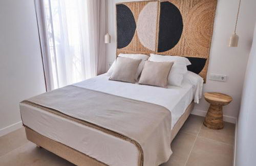 Slow Home Apartments - Photo 3