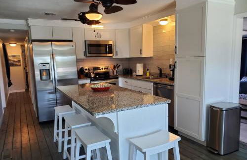 3 Bed, 2 Bath, Waterfront, Dock, Large Driveway - Foto 28