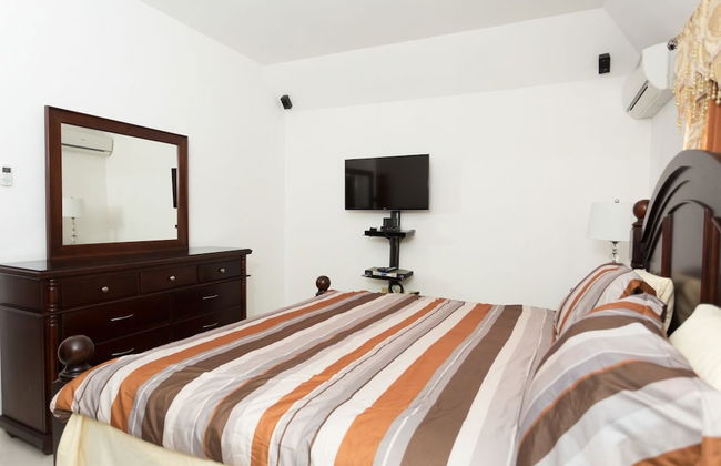 New Kingston Guest Apt at Fairway - Foto 11