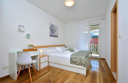 Villa Authentica with Heated Pool - Foto 43