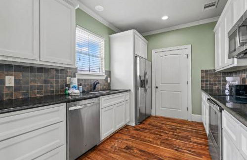 Spacious Beach Retreat Sleeps 25 Perfect for Families Groups - Foto 11