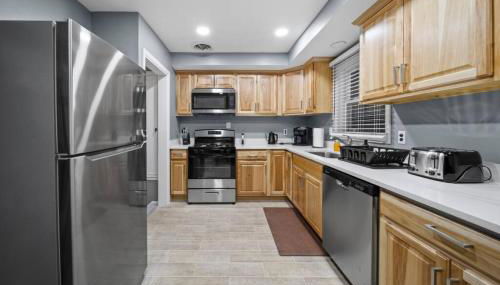 Elegant Oasis 4 Bedroom Home Away from Home - Foto 3