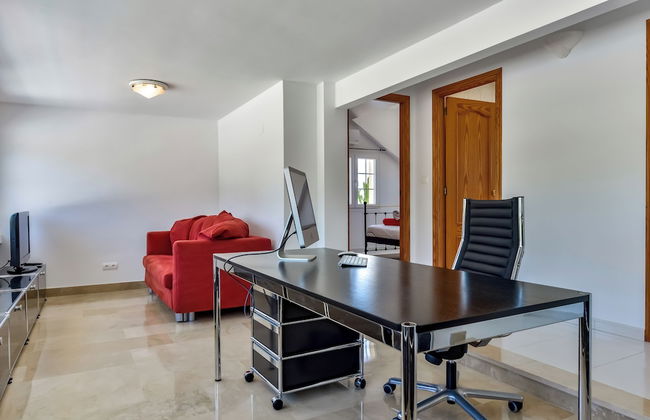 4bed Villa Sleeps 8- Pool, Garden, Bbq, Near Beach - Foto 28