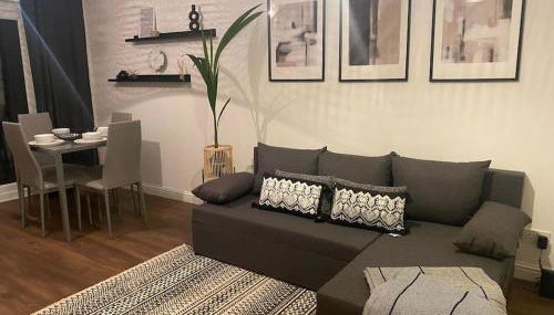 Acacia Villa - Photo 1