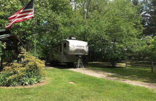 Water and Electric 30 Amp Pull through up to 24 Site ONLY - Foto 1