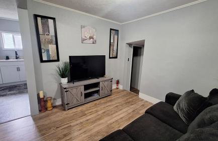 Central Apartment, Steps from the Park - Foto 1