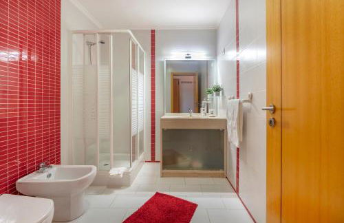 Close to the sea, to Lisbon and to your heart - Foto 16