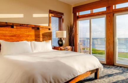 The Planet - Waterfront 3-Bedroom, 3-Bathroom Penthouse Suite at REAL Watersports - Foto 10