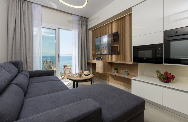 Hersonissos Beach Front Suites - Photo 81