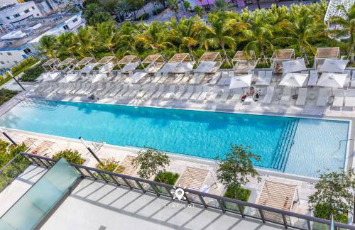 Chic 2BR Apartment Gym & Balcony Views - Foto 44