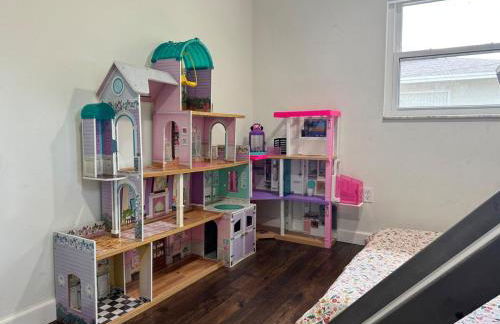 Family Fun 3-bedroom house with gym, games, toys, outdoor hangout and coffee - Foto 4