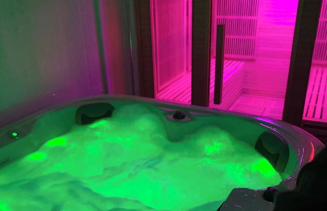 Relaxing Getaway With Hot Tub & Sauna Sleeps 6 - Foto 44
