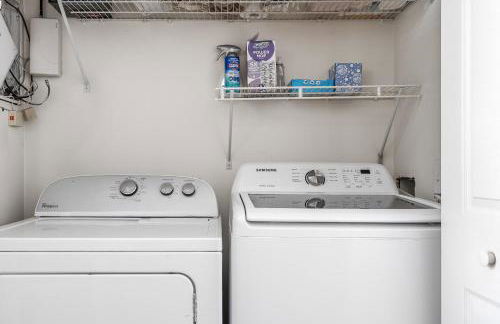 Cozy Downtown Escape Hot tub and Modern Touches - Foto 42